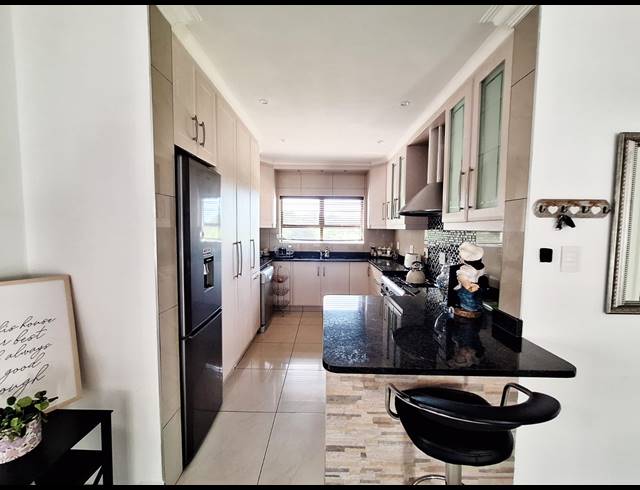3 BEDROOM FREESTANDING FOR SALE IN SHELLY BEACH